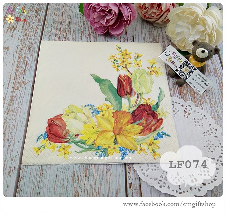 กระดาษแนปกิ้นยุโรป ,ลายช่อดอกไม้หลายสี, ลายดอกไม้สีเหลือง, ลายดอกไม้สีแดง, ลายดอกไม้สีครีม, ลายดอกไม้สีฟ้าเล็กๆ, พื้นหลังสีครีม