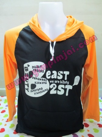 เสื้อฮู้ดดำสโลปแขนและหมวกส้ม ลาย Beast