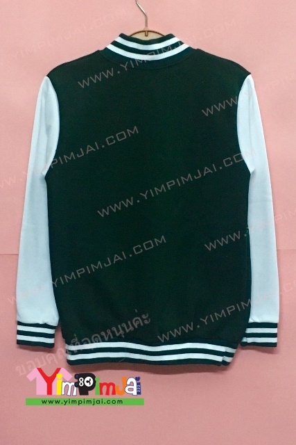 เสื้อแจ็คเก็ตเบสบอลเขียวขาว