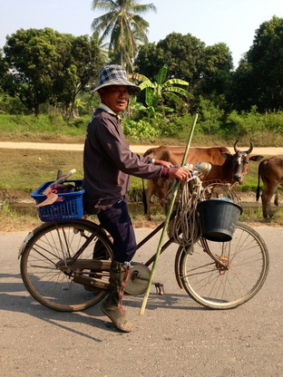 รองเท้านินจา : แบบผ้ายาวพื้นยางดำแข็ง :ใส่ทำไร่ ทำนา