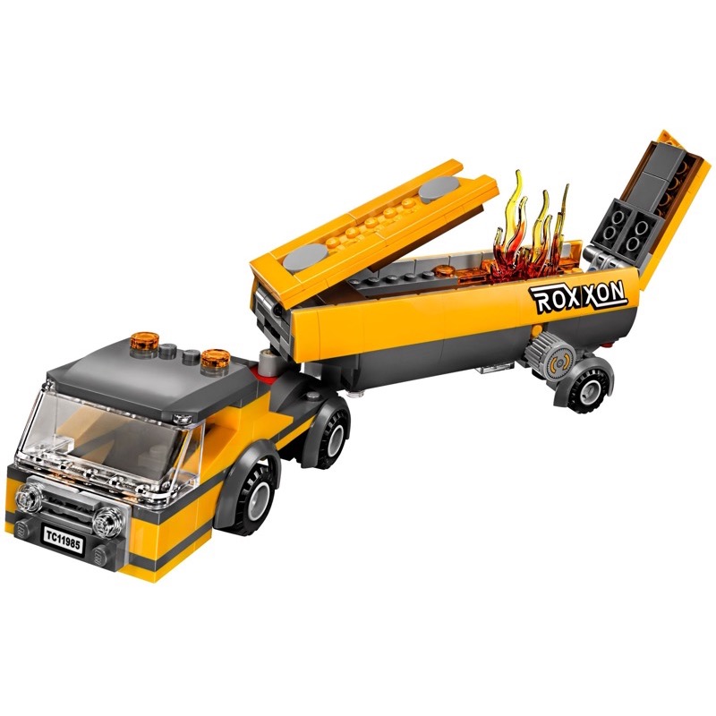 LEGO Super Heroes 76067 Tanker Truck Takedown