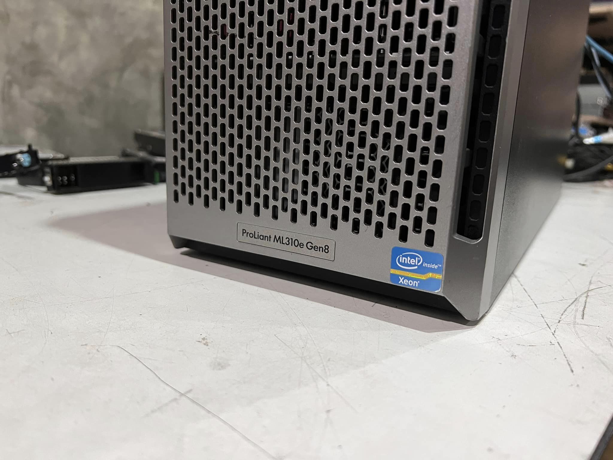 HP ML310e Gen 8 Server tower มือสองพร้อมใช้งาน