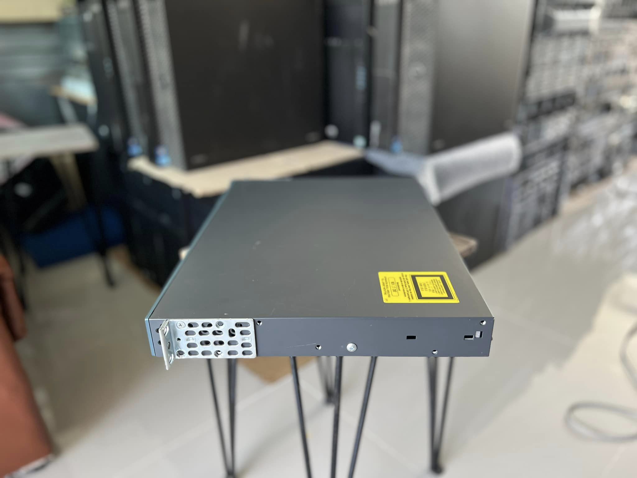 cisco 2960g 24tc l gigabit มีหู และสายไฟ ให้ สวิทซิสโก้มือสองพร้อมใช้งาน