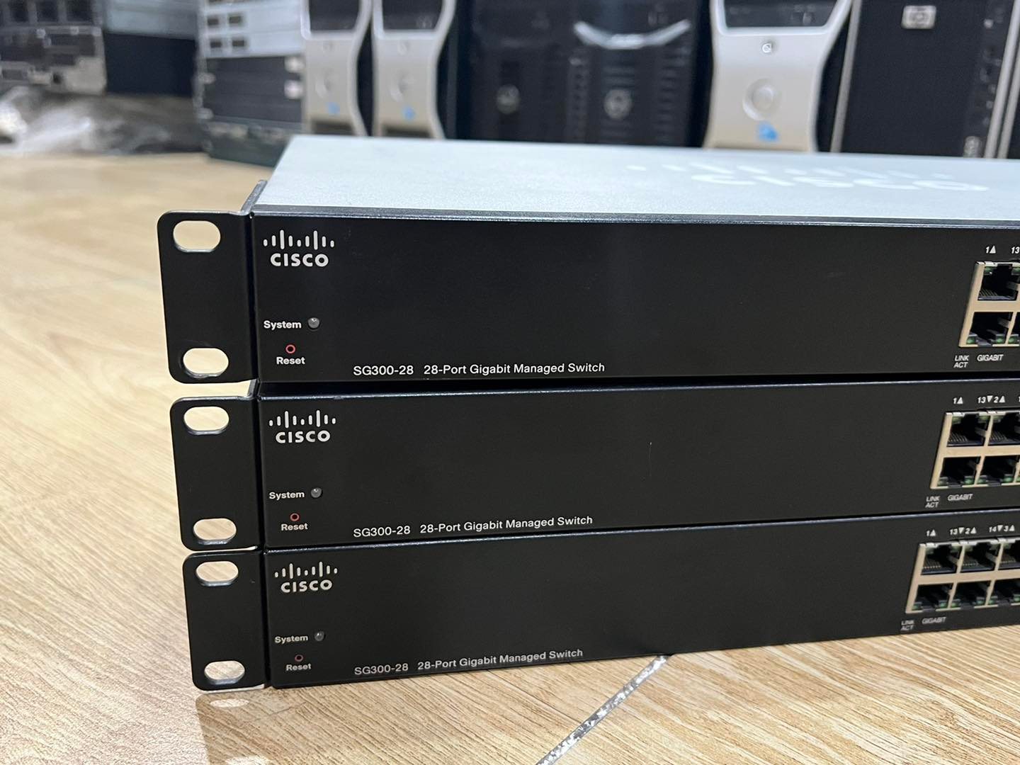 Cisco SG300-28 Gigabit มือสองพร้อมใช้งาน
