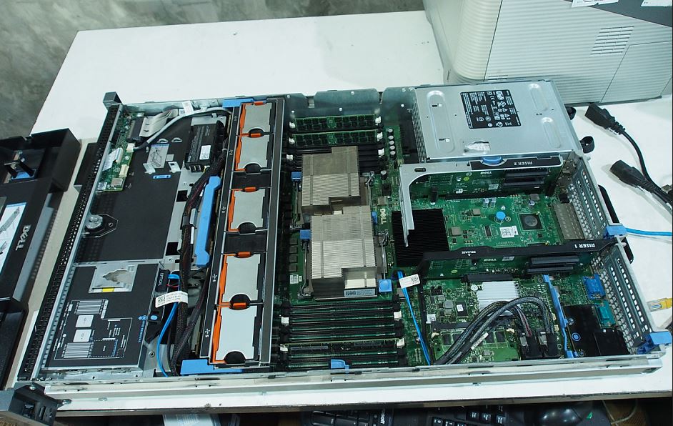 Dell PowerEdge R710 2cpu มือ 2 พร้อมใช้งาน