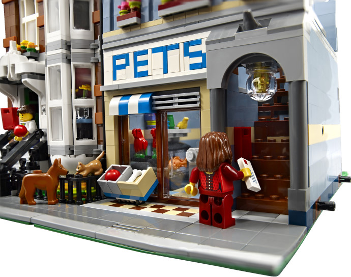 LEGO Exclusives 10218 Pet Shop