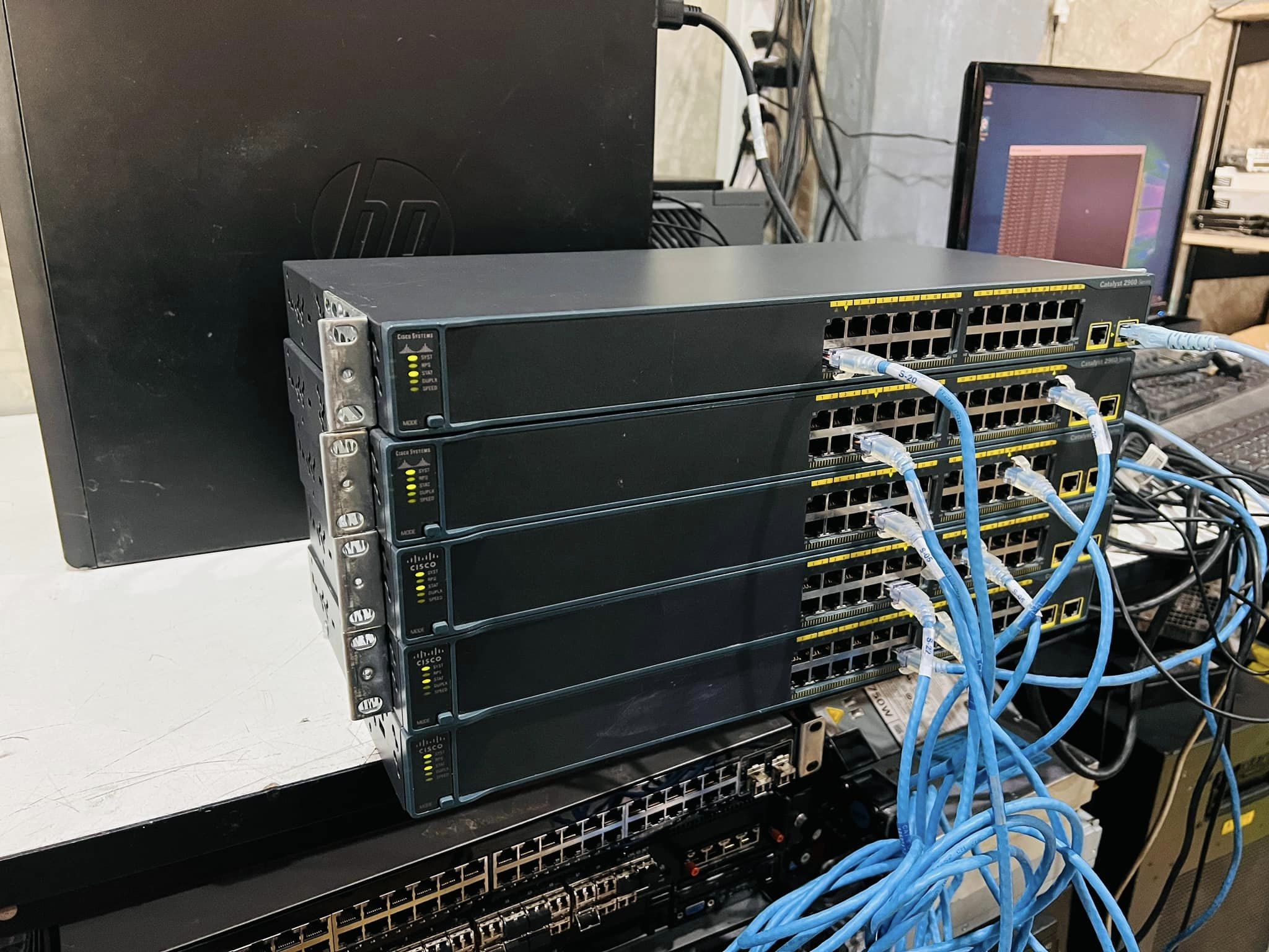 cisco 2960 24 port สวิทมือสองพร้อมใช้งาน