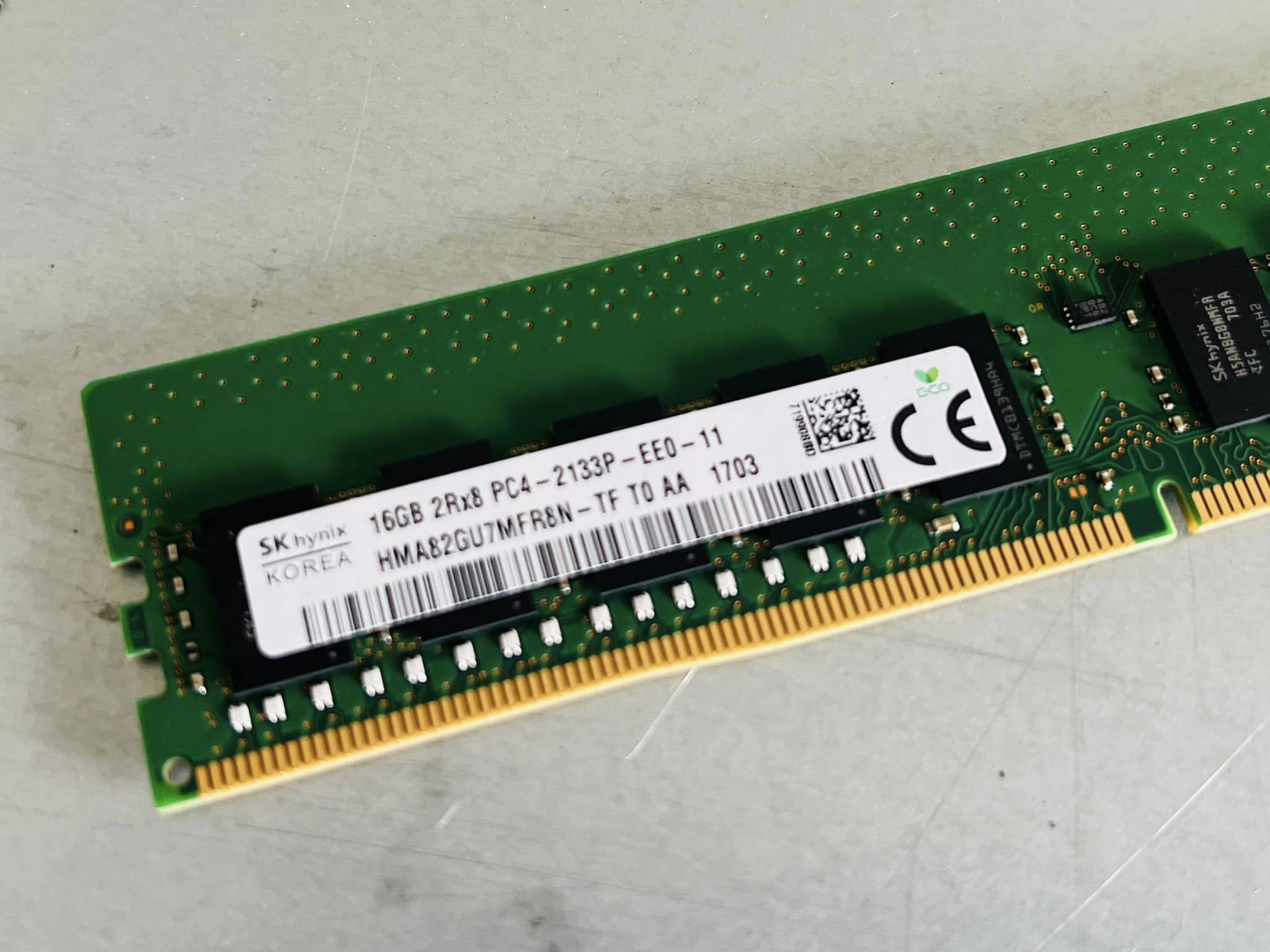 Ram ddr4 sk hynix korea 16gb 2rx8 PC4-2133P-EE0-1แรมมือสองพร้อมใช้งาน