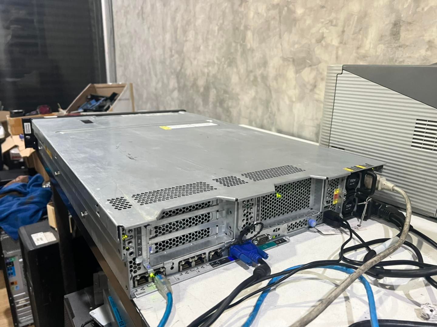 ibm x3650 m4 32gb 24cores 2cpu เซิฟเวอร์มือสองพร้อมใช้งาน