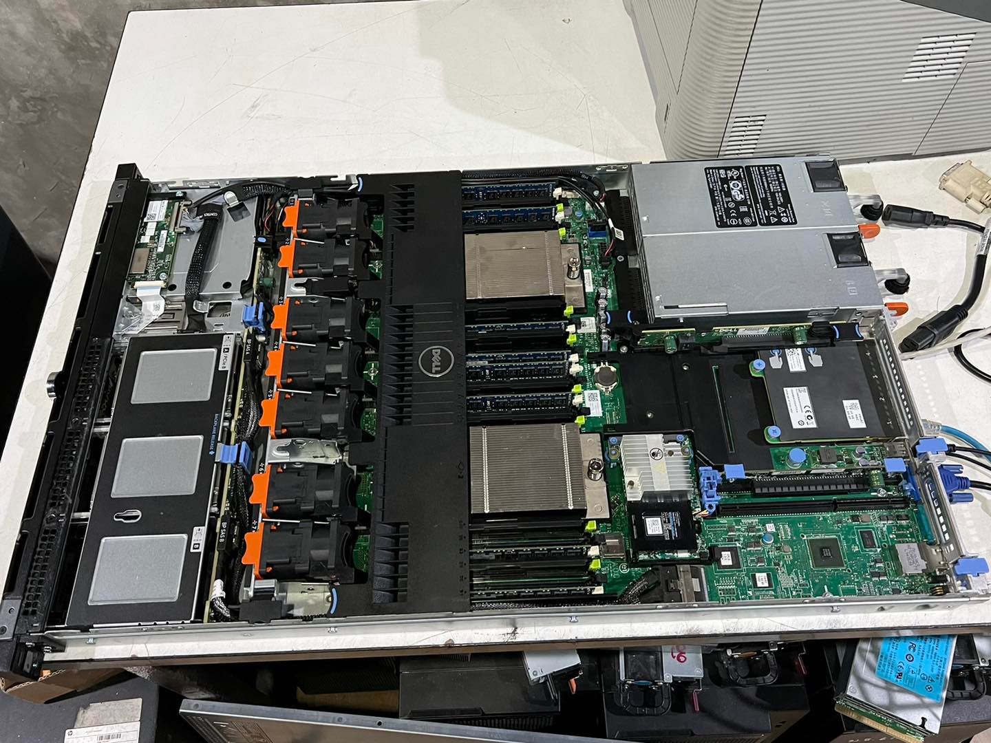 dell r620 SSD 2cpu 32gb 20cores เซิฟเวอร์มือสองพร้อมใช้งาน