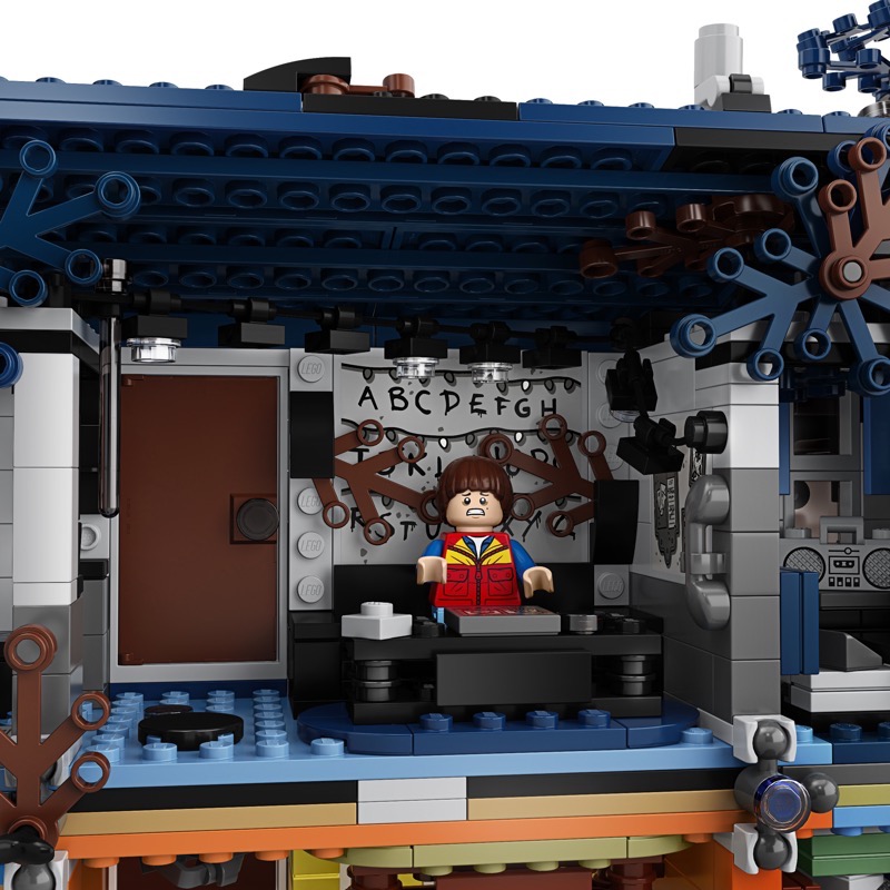 LEGO Exclusives 75810 The Upside Down
