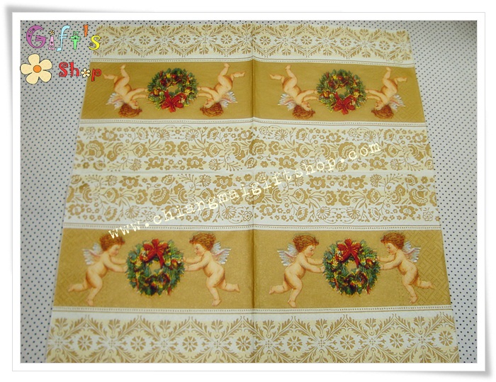 กระดาษแนปกิ้น ลายกามเทพน้อยสองคนถือพวงมิสเซิ่ลโท พื้นหลังสีครีม