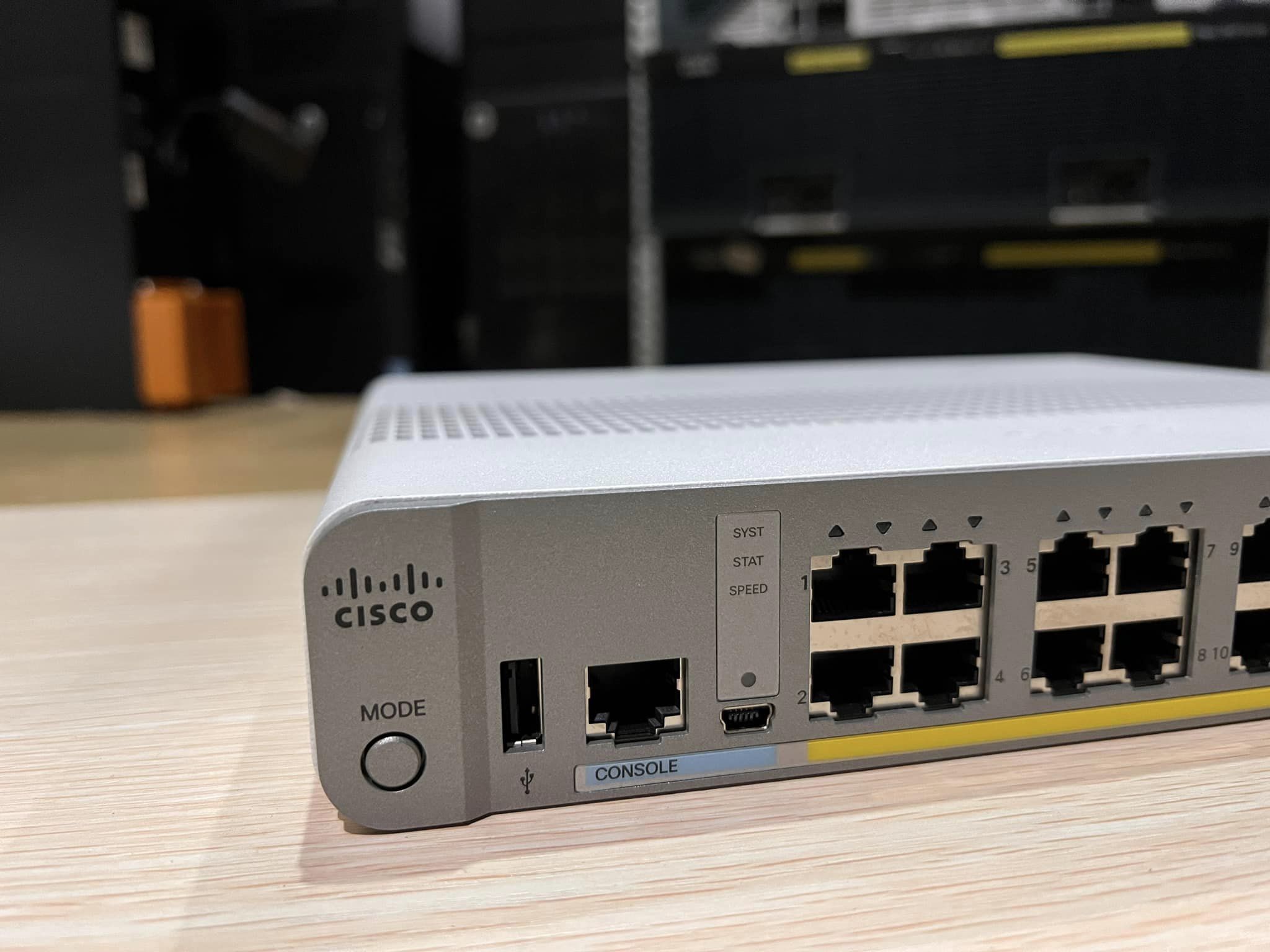 cisco 3560cx 12tc s gigabit layer 3 สวิทมือสองพร้อมใช้งาน