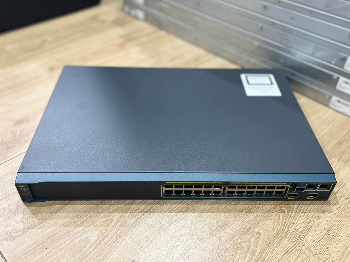 Cisco 2960S-F24TS-L switch มือ 2 พร้อมใช้งาน