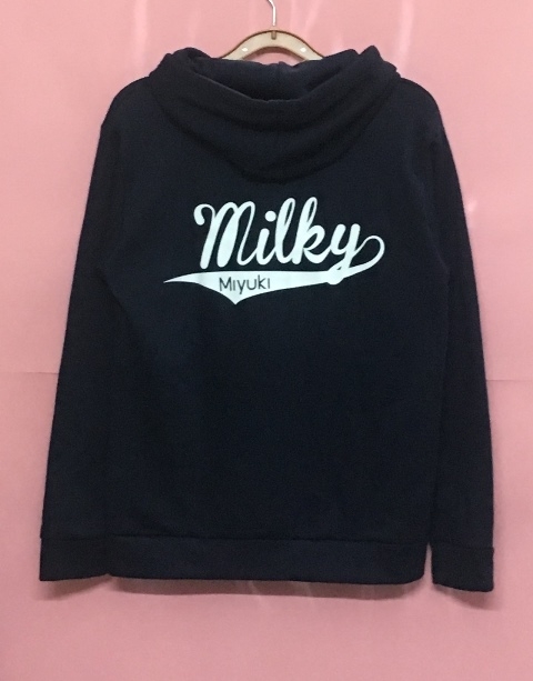 เสื้อฮู้ดสั่งทำสกรีนเฟลก 1 ตัว