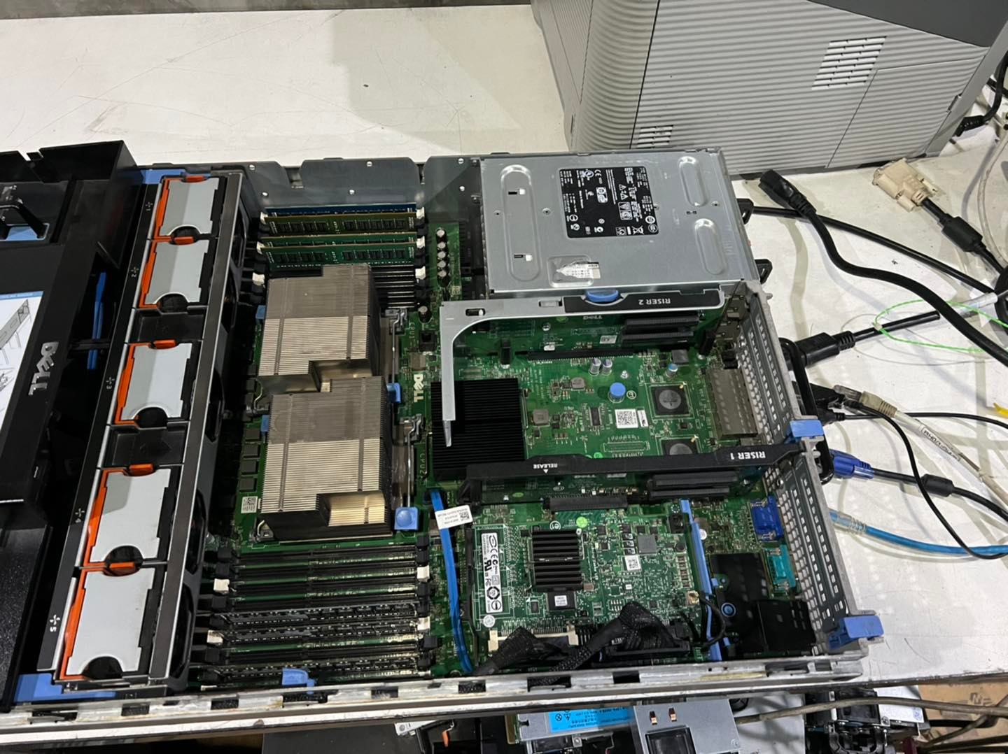 server dell r710 2cpu 32gb มือ 2 พร้อมใช้งาน