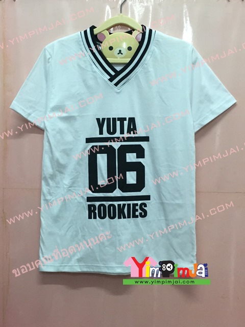 เสื้อยืด สีดำ แขนสั้น สกรีนตามสั่ง YUTA 06 ROOKIES