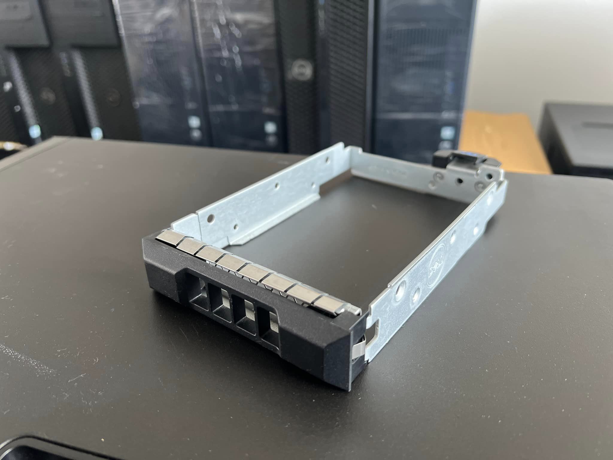 tray dell r420 r430 แบบ fix ขนาด 3.5 นิ้ว มือสองพร้อมใช้งาน