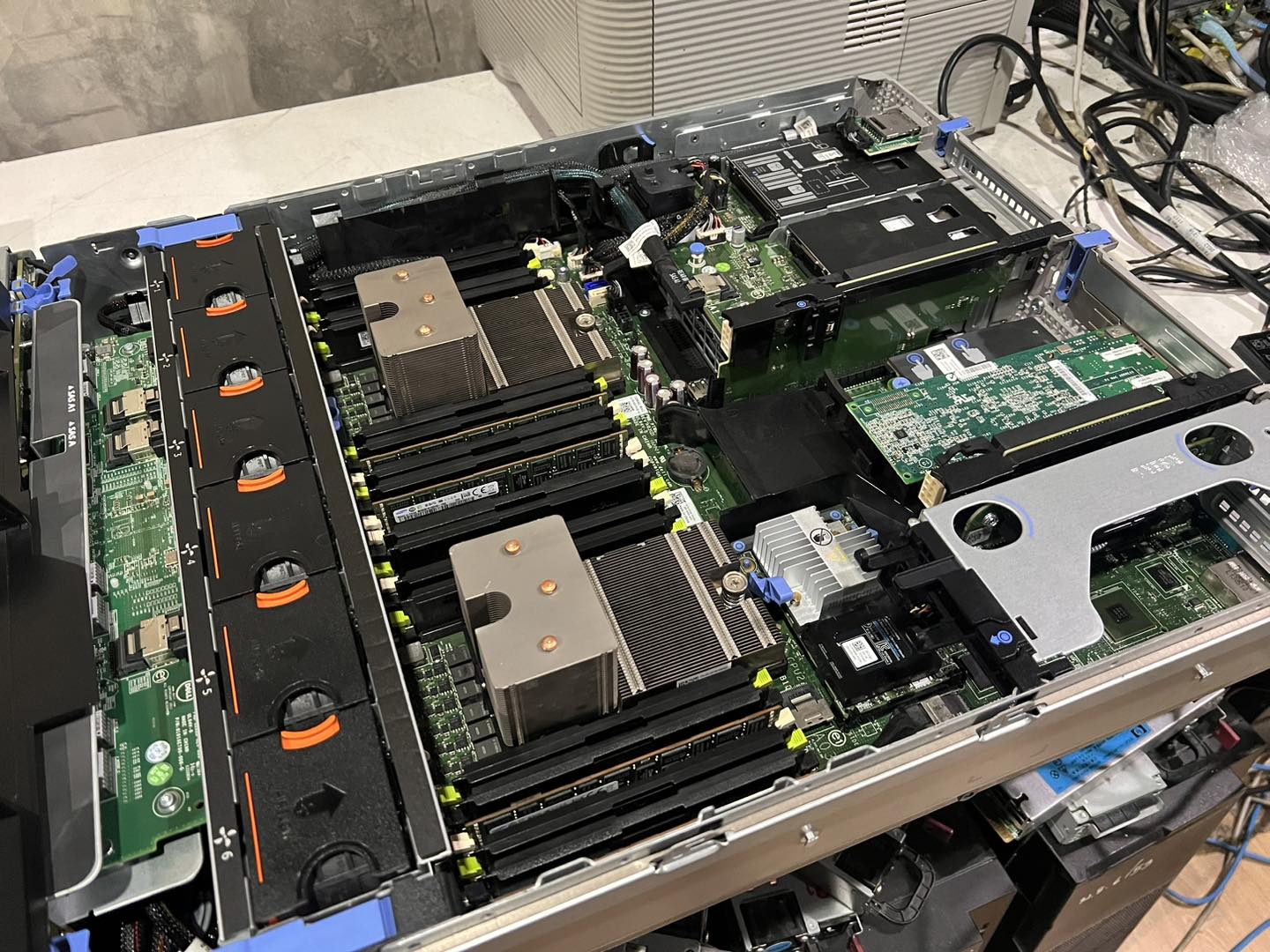 server dell r720xd 2cpu 32gb hdd 24ลูก เซิฟเวอร์มือสองพร้อมใช้งาน