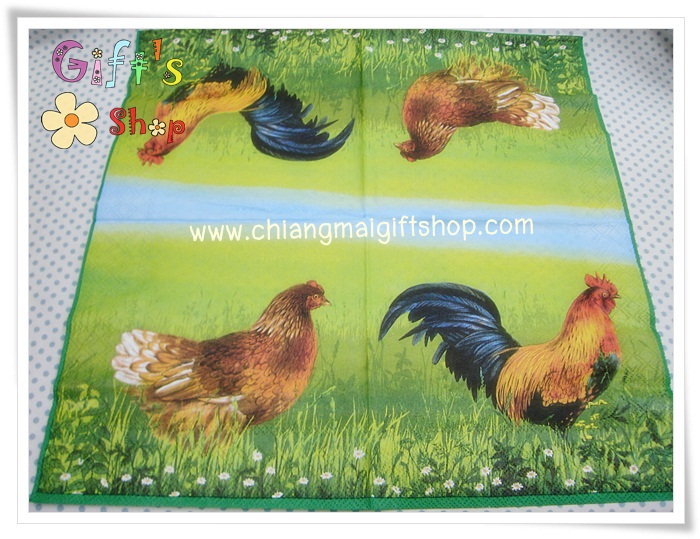 กระดาษแนปกิ้น ลายไก่ ลายไก่ตัวผู้ ตัวเมีย ในทุ่งหญ้าสีเขียว