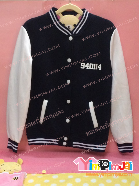 เสื้อกันหนาว เบสบอล สีดำ แขนขาว ลายตามสั่ง วงนักร้องเกาหลี 940114 KAI 88