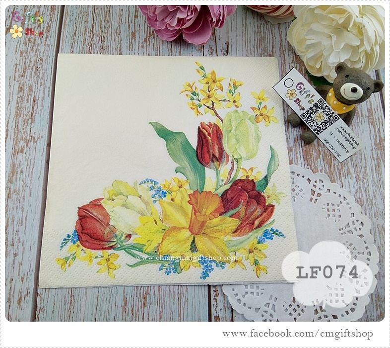 กระดาษแนปกิ้นยุโรป ,ลายช่อดอกไม้หลายสี, ลายดอกไม้สีเหลือง, ลายดอกไม้สีแดง, ลายดอกไม้สีครีม, ลายดอกไม้สีฟ้าเล็กๆ, พื้นหลังสีครีม