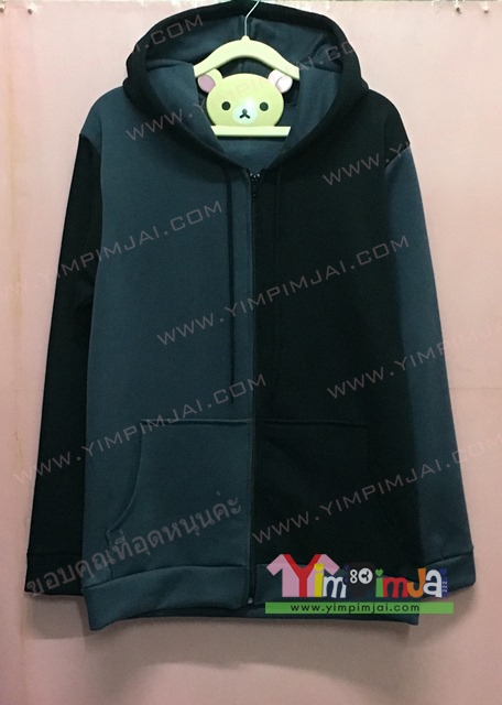เสื้อฮู้ด เสื้อกันหนาว สีเทาดำ แขนยาวเทาดำคนละข้าง หมวกในเทานอกดำ ซิปดำ เชือกดำ มีกระเป๋าเสื้อเปล่า