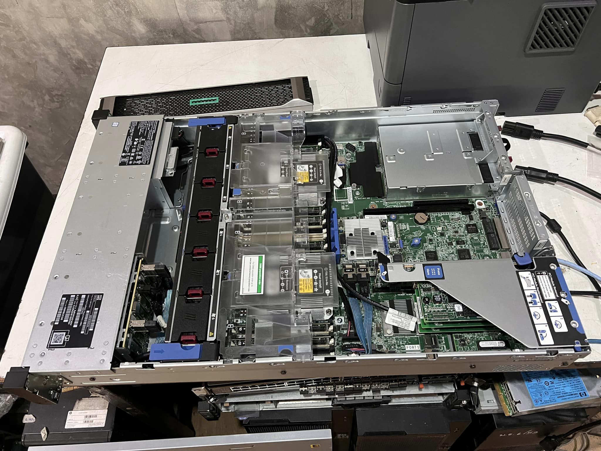 server hp dl380 gen10 2cpu 256gb 20Cores เซิร์ฟเวอร์มือสองพร้อมใช้งาน