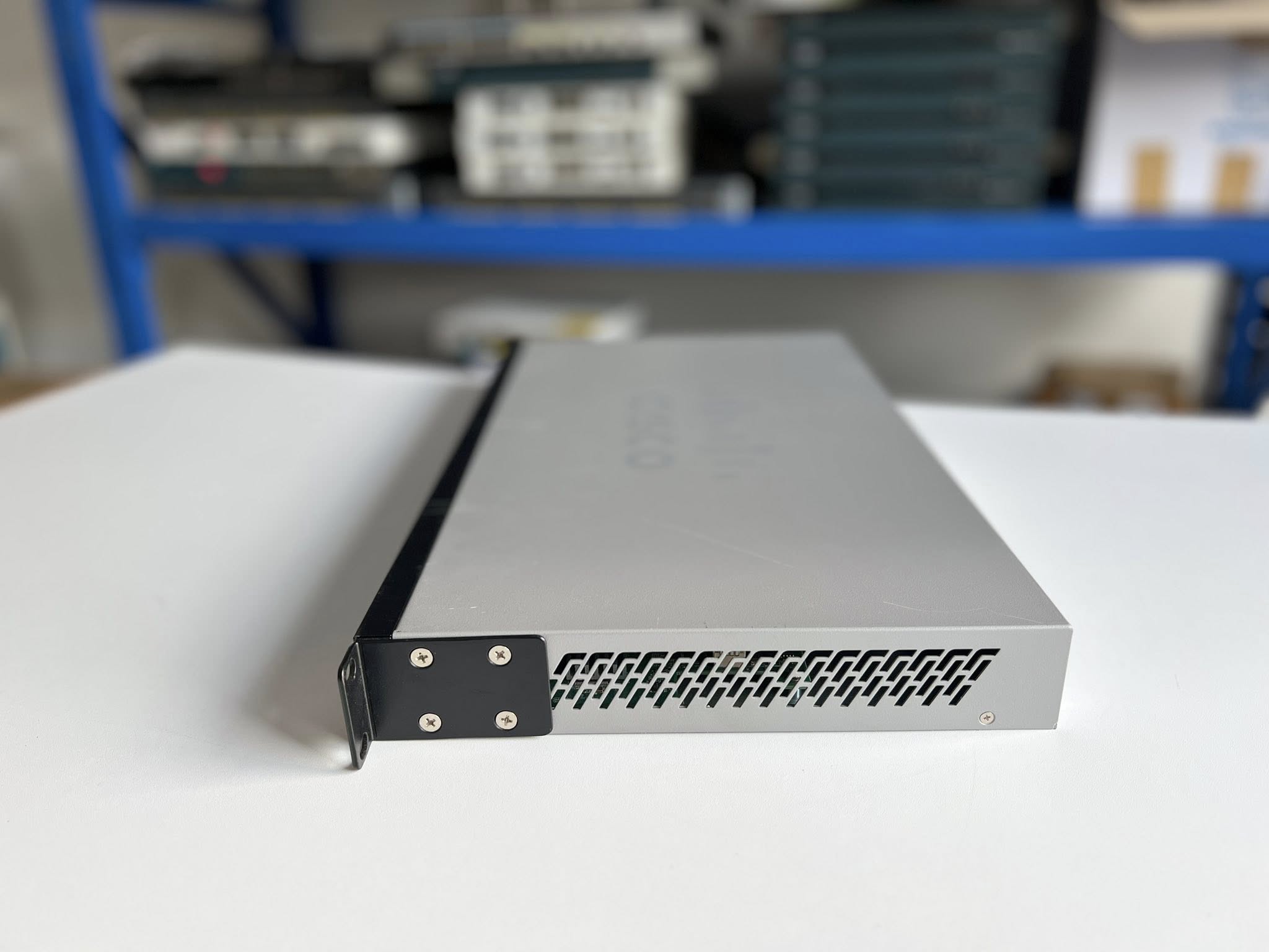 Switch Cisco SF300 24 Port PoE web gui สวิทซิสโก้มือสอง พร้อมใช้งาน