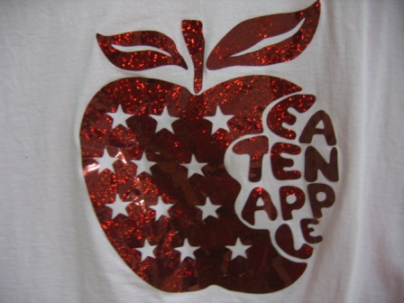 เสื้อยืด ลายสกรีน สติ๊กเกอร์ Apple teen