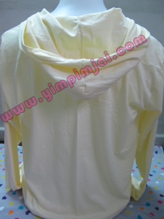 เสื้อฮู้ดสีครีมแขนยาว