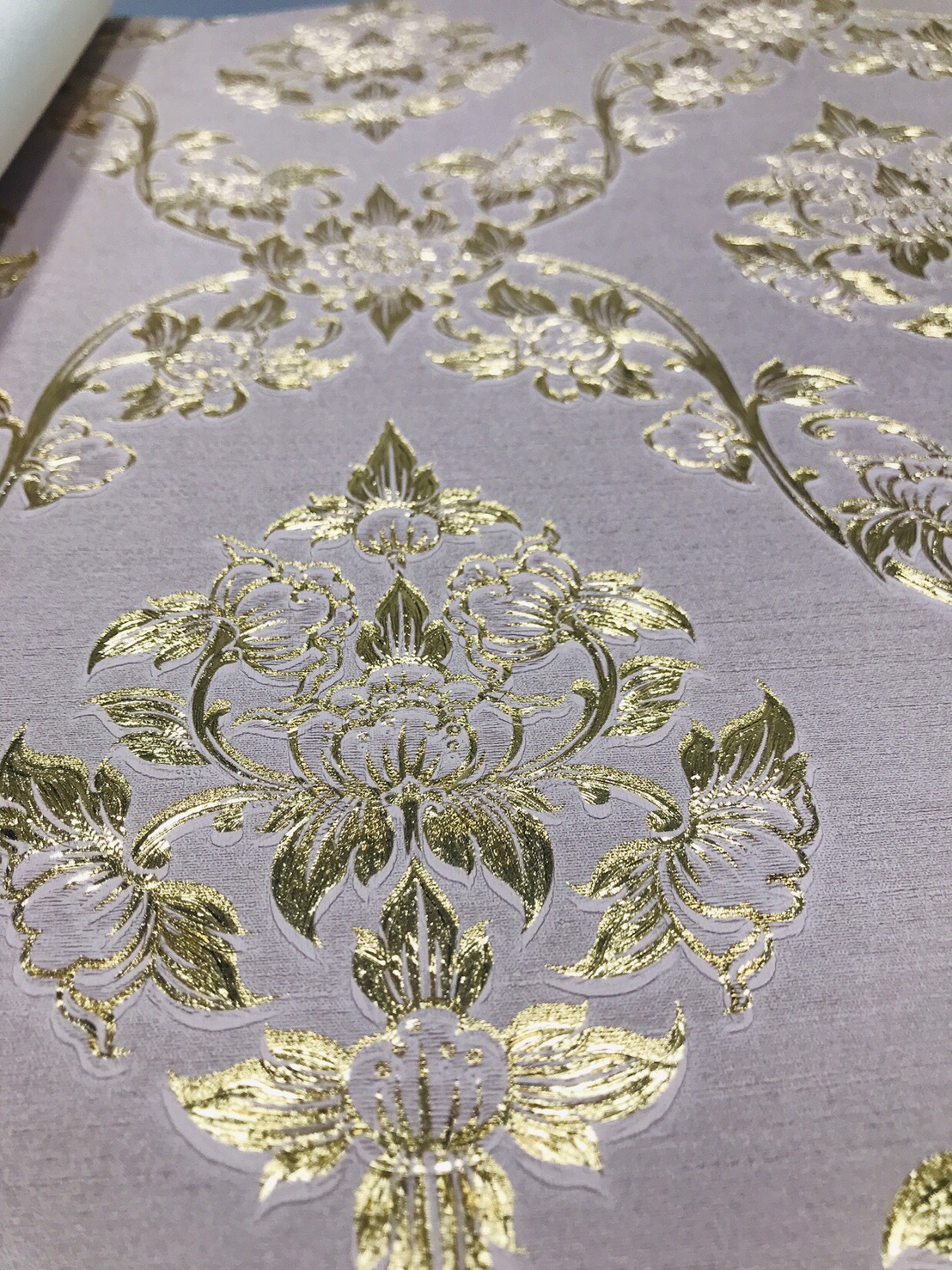 วอลเปเปอร์ลายไทย ดอกพุดตาน สีทอง-พื้นเทา RG101-02