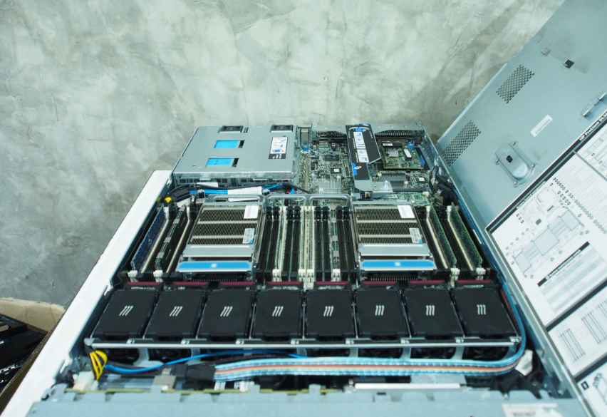 hp dl360p g8 2cpu 32gb มือ 2 พร้อมใช้งาน