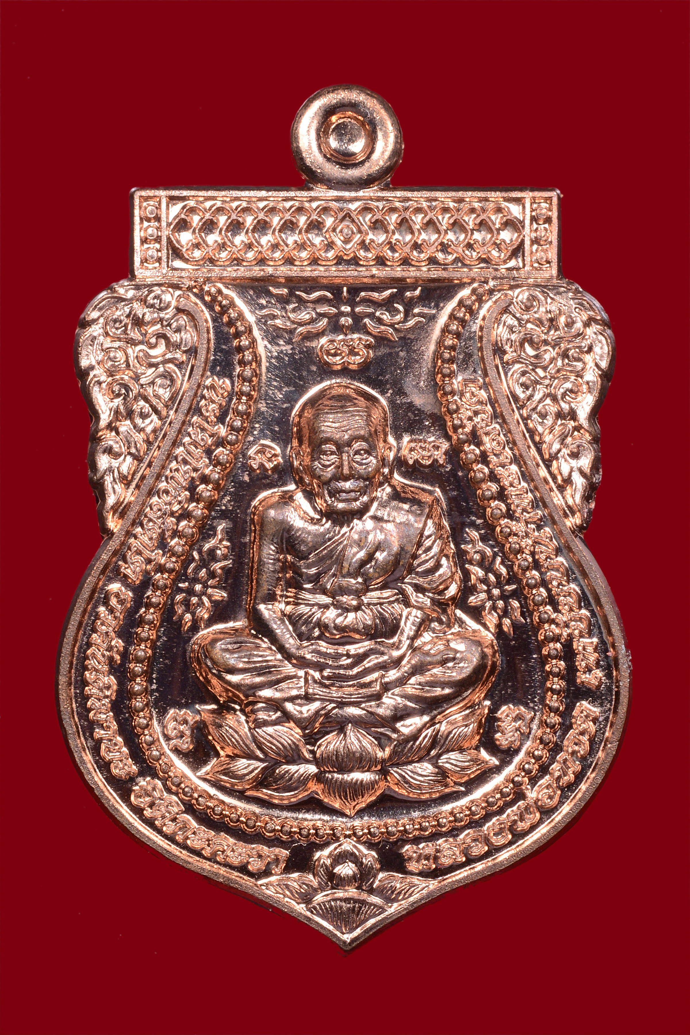 เหรียญเสมา เนื้อทองแดง สูง3.5 ซ.ม. ไม่รวมห่วง หลวงปู่ทวดเหยียบน้ำทะเลจืด รุ่นสัมฤทธิ์โชค