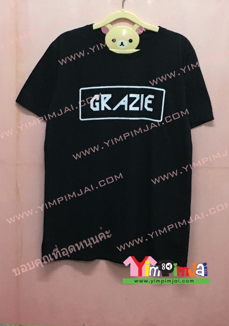 เสื้อยืด สีดำ แขนสั้น สกรีนตามสั่ง GRAZIE