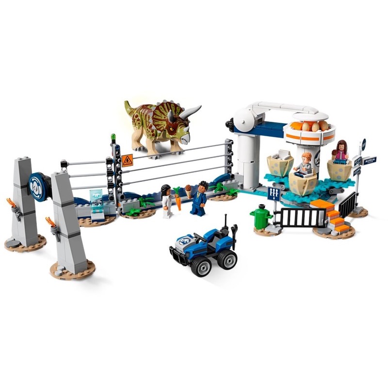 LEGO Jurassic World 75937 Triceratops Rampage