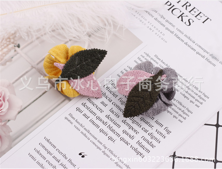 ดอกไม้ผ้าพร้อมใบไม้ ขนาด 4 ซม. มี 8 สีให้เลือก#CR036