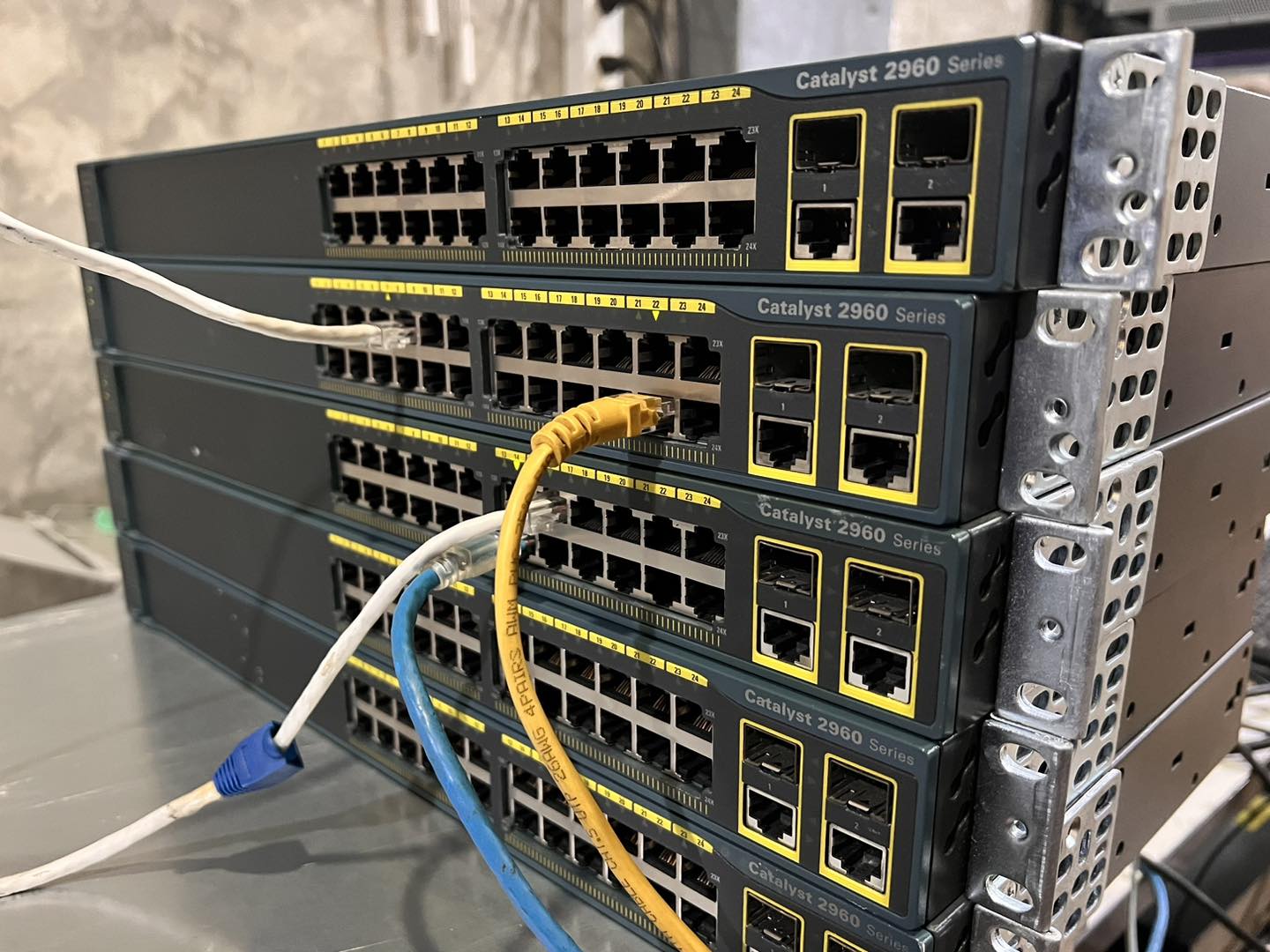 Cisco 2960 24TC L switch มือสองพร้อมใช้งาน