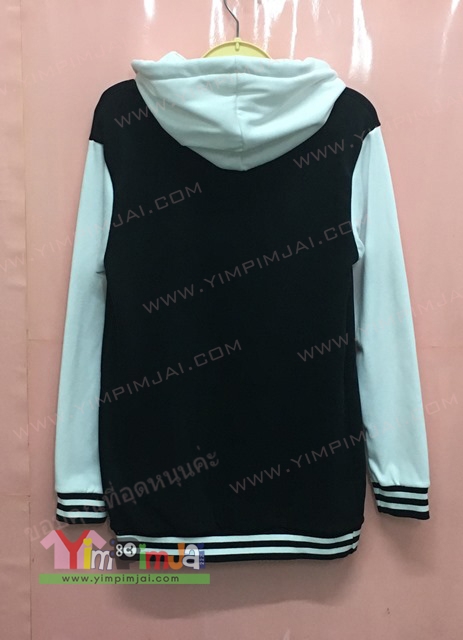 เสื้อแจ็คเก็ตเบสบอลแบบมีซิป สีกรมเทา สีดำขาว