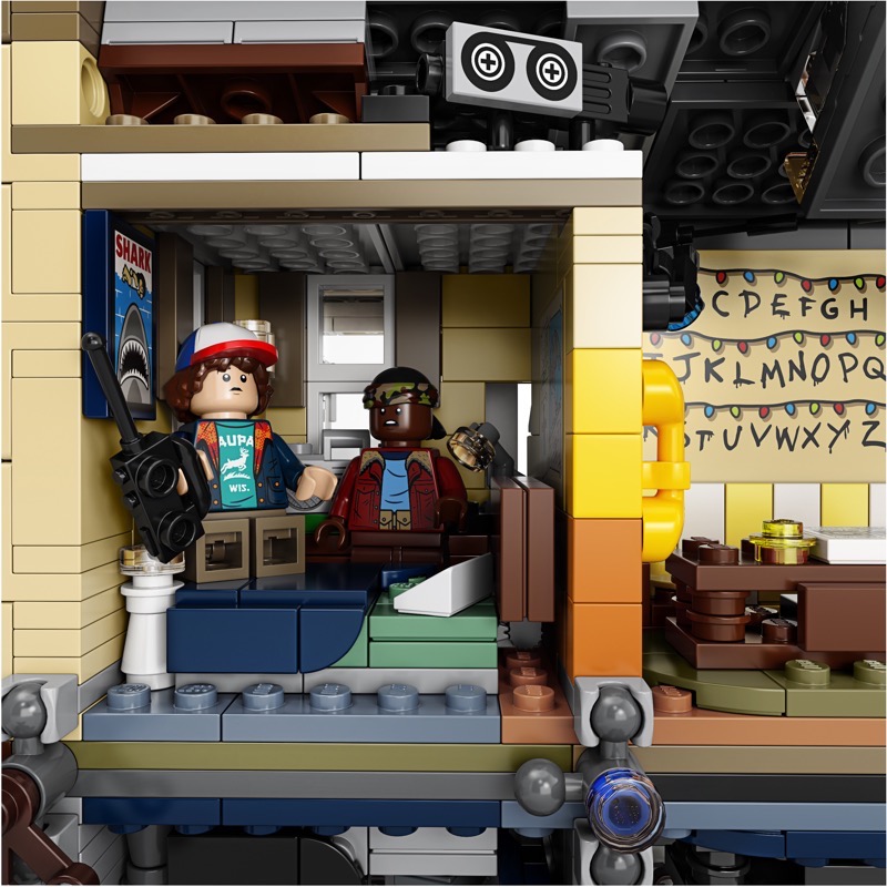 LEGO Exclusives 75810 The Upside Down