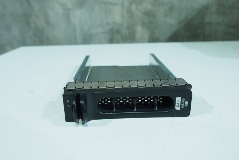 Tray dell powerEdge 1950 2950 3.5" มือ 2 พร้อมใช้งาน