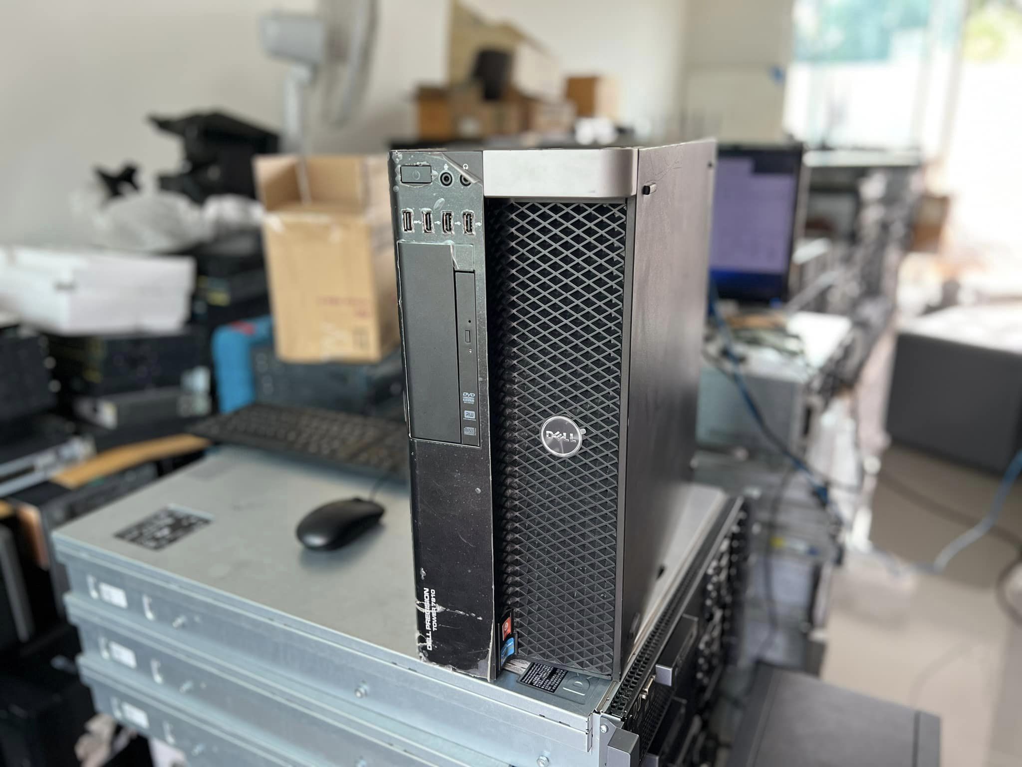 Dell T7810 2cpu 32gb 28Cores เวิร์คสเตชั่นมือสองพร้อมใช้งาน