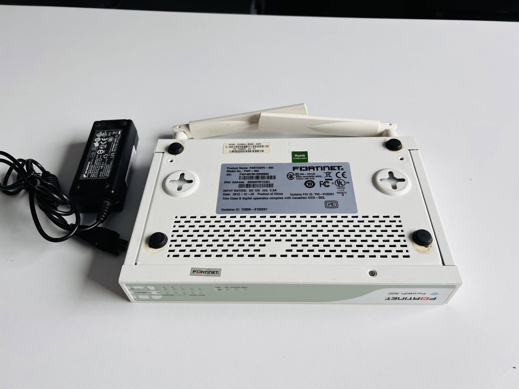 Fortinet FortiGate 40C Firewall appliances ไฟร์วอลล์ฟอติเนทมือสองพร้อมใช้งาน