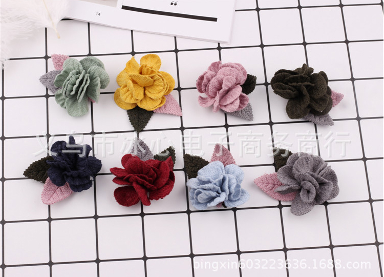 ดอกไม้ผ้าพร้อมใบไม้ ขนาด 4 ซม. มี 8 สีให้เลือก#CR036