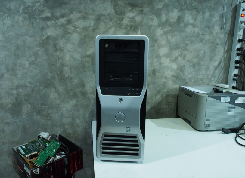 dell t7500 2cpu 32gb fx4800 มือ 2 พร้อมใช้งาน