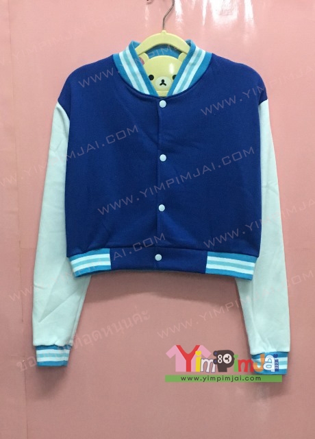 เสื้อกันหนาว เบสบอล สีน้ำเงิน แขนยาวขาว กระดุมขาว เอวลอย มีกระเป๋า สกรีนตามสั่ง เสื้อเปล่า