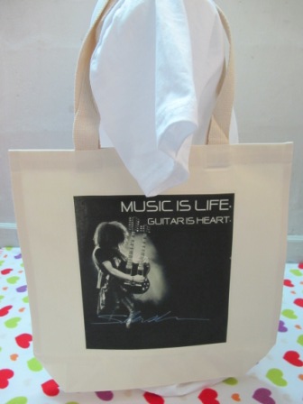 กระเป๋าผ้าดิบ music is life