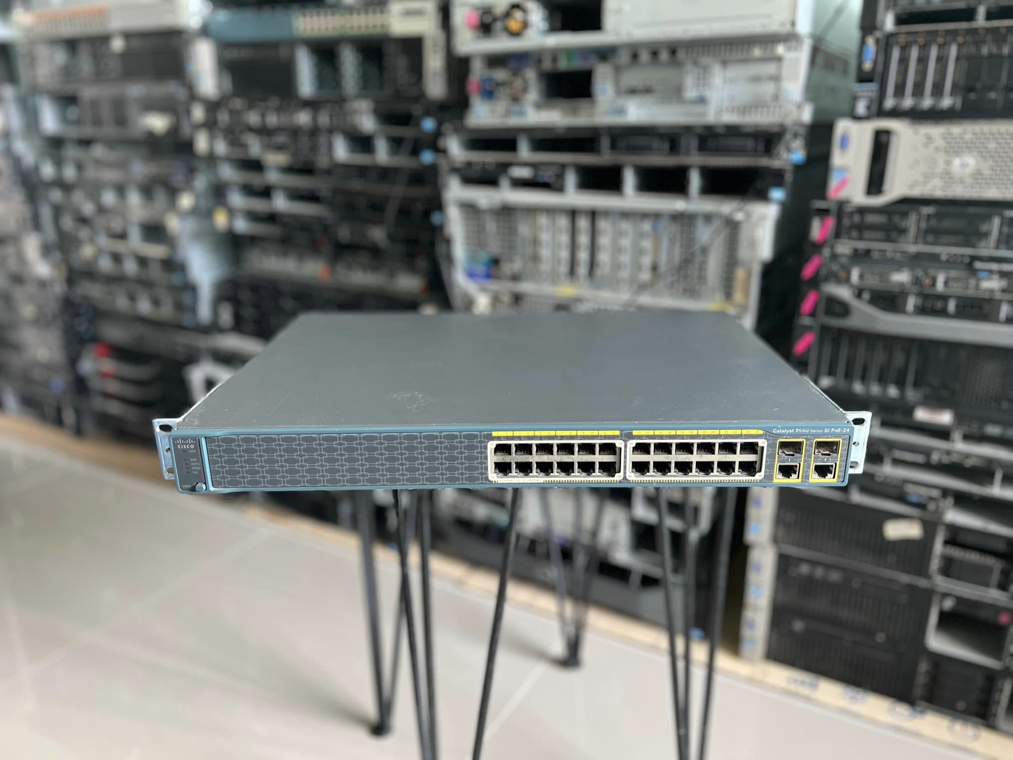 Cisco 2960-24PC-S switch PoE 24 port มือสองพร้อมใช้งาน