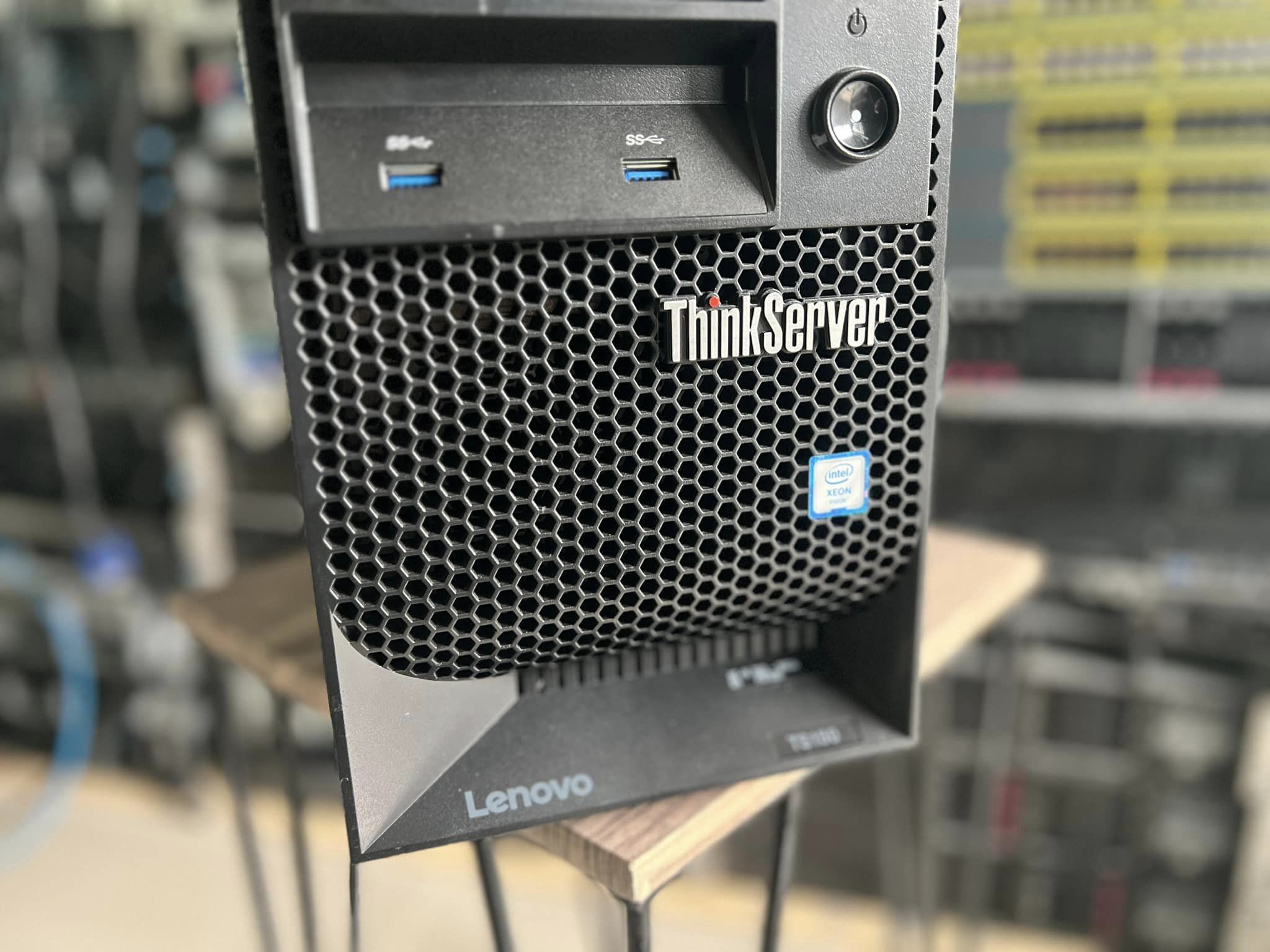 ☆GB25 現状品 サーバー Lenovo ThinkServer TS150 Lenovo ThinkServer TS150 Tower Server