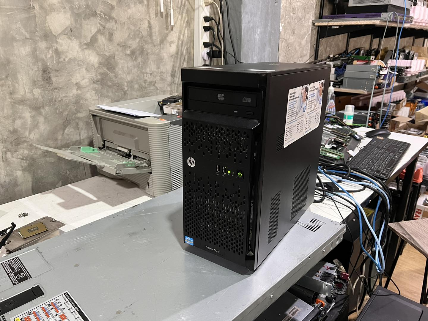 HP ML10 Gen 8 Micro Tower Server มือสองพร้อมใช้งาน